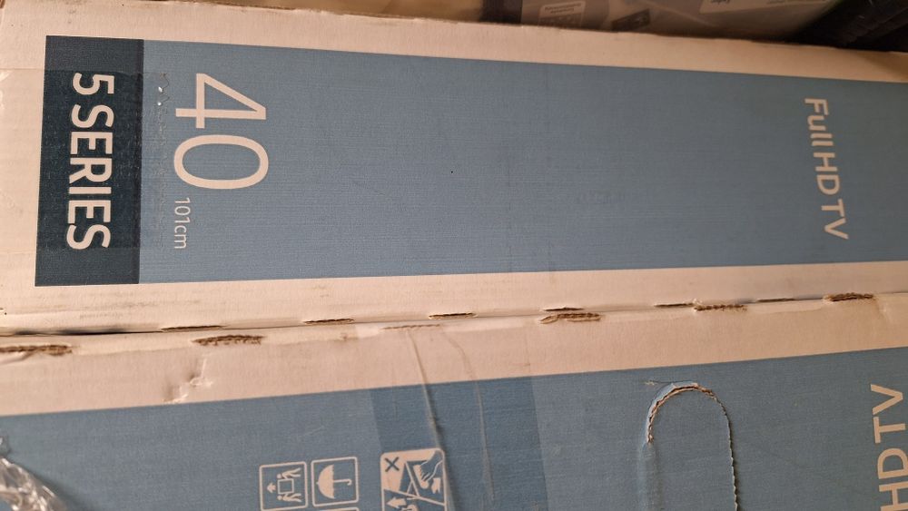 Телевизор LED Samsung UE40K5550AU сорок дюймов очень тонкий (102см)