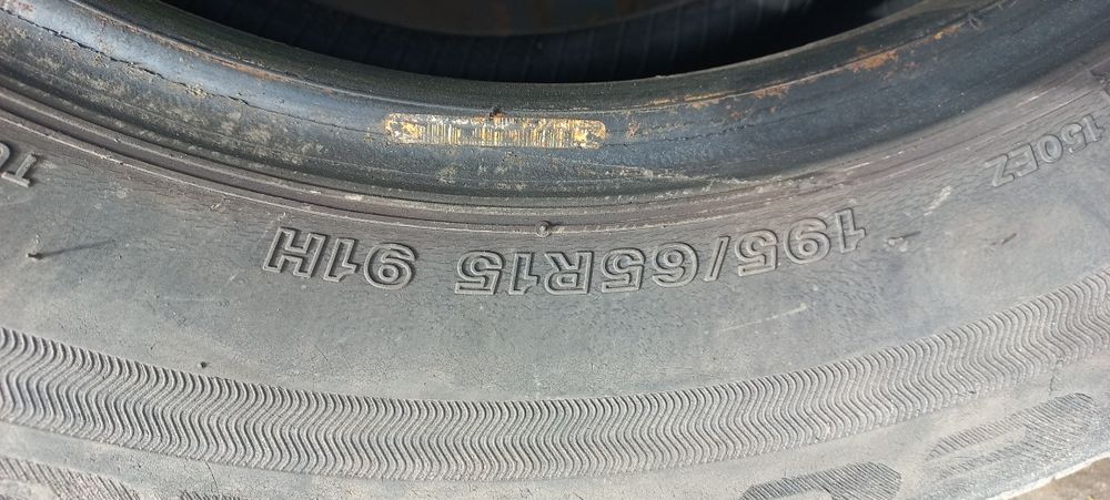 Продам літню гуму Bridgestone 195/65/15 4шт.б/в