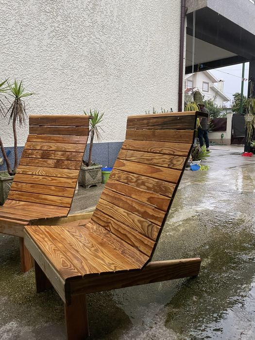 conjunto exterior de Cadeiras em Madeira bastante resistente