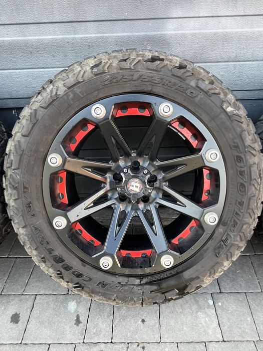 Felgi z oponami dodge durango