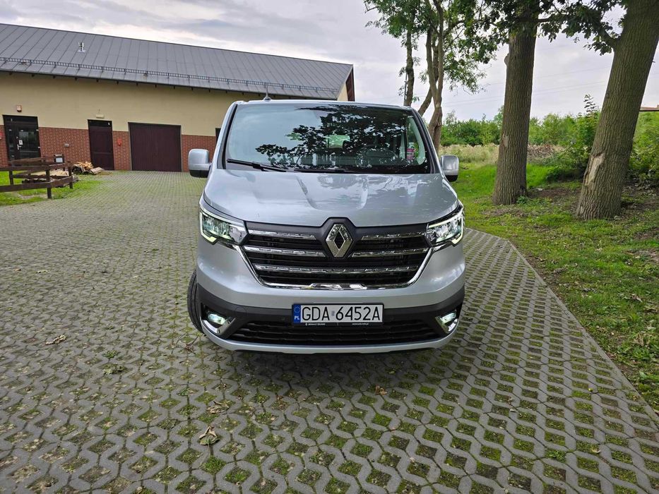 Wynajem busa 9-osobowego
