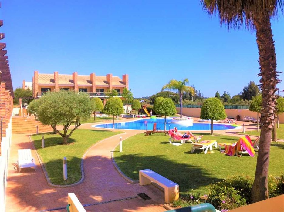 Vilamoura - Apartamento com churrasqueira na varanda com vista piscina