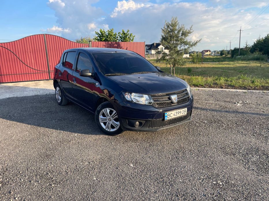 Автомобіль Dacia Sandero