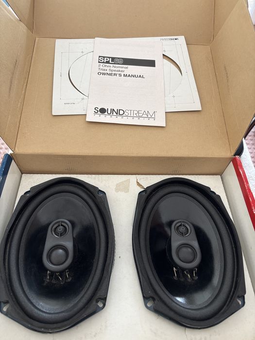 Colunas speakes vintage SPL69 da Soundstream USA