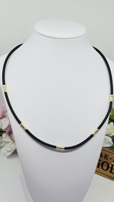Choker naszyjnik kauczuk elementy złota próba 585 14k