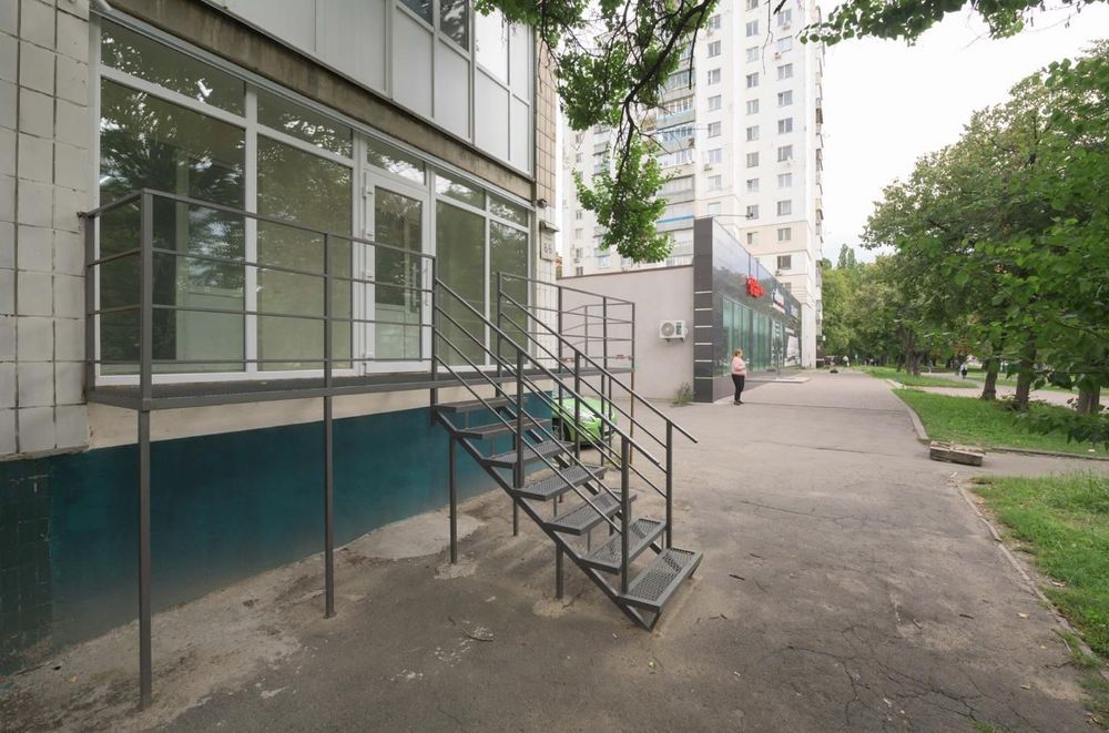 Оренда коммерційного фасадного  приміщення за адресою пр.Берестейський ,85 - View 2