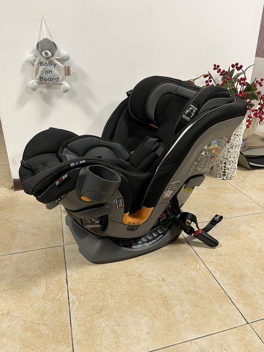 Автокрісло Chicco Fit4 Група 0+/1/2/3 (1.8-45 кг) автокресло