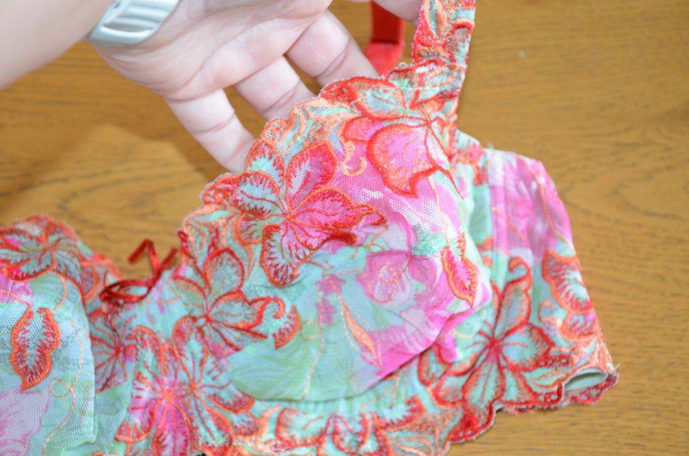 kolorowy stanik/biustonosz 85C hunkemoller