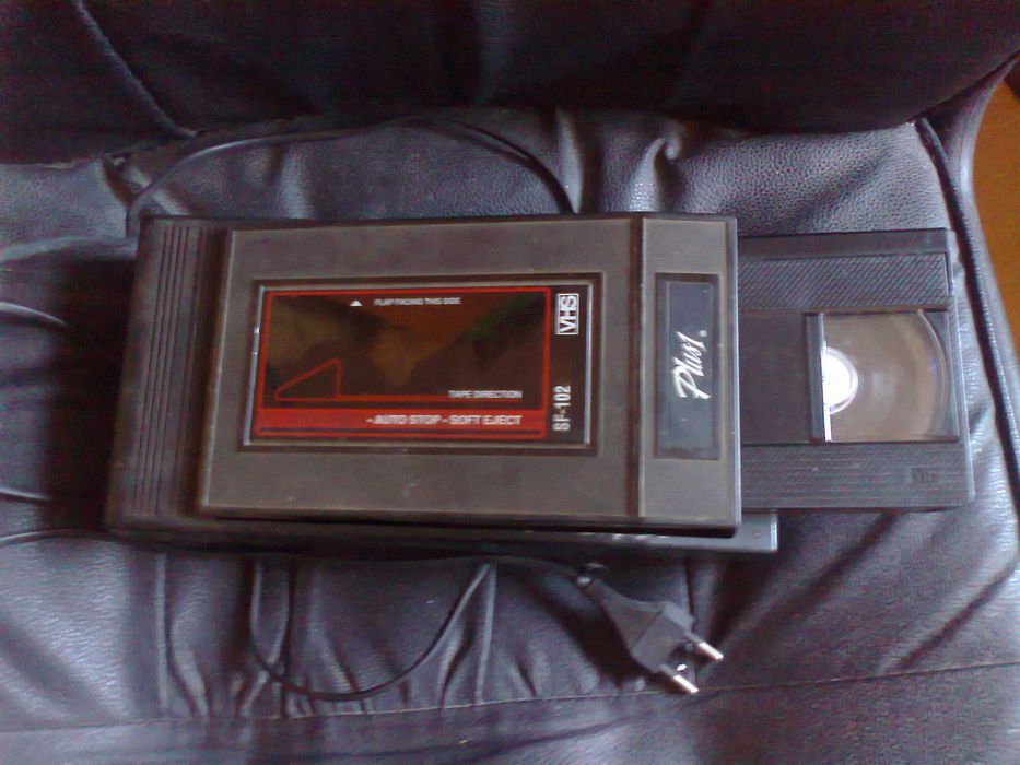 rebobina  cassetes VHS