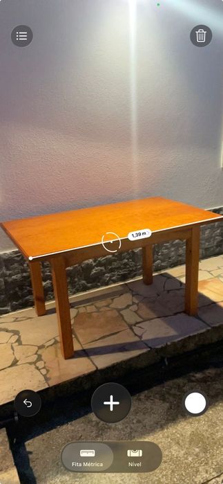 Mesa de madeira resistente 1,39m – ótima para sala ou escritório