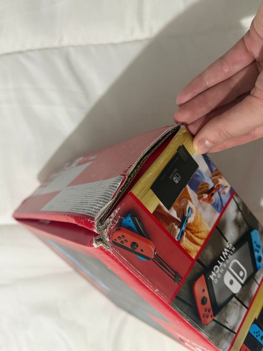 Nintendo Switch em excelente estado – com caixa e todos os acessórios