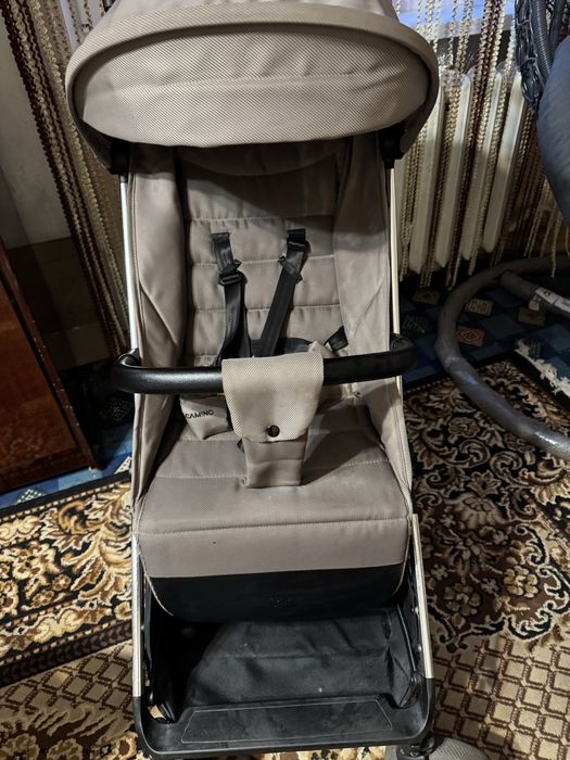 Дитяча прогулянкува коляска