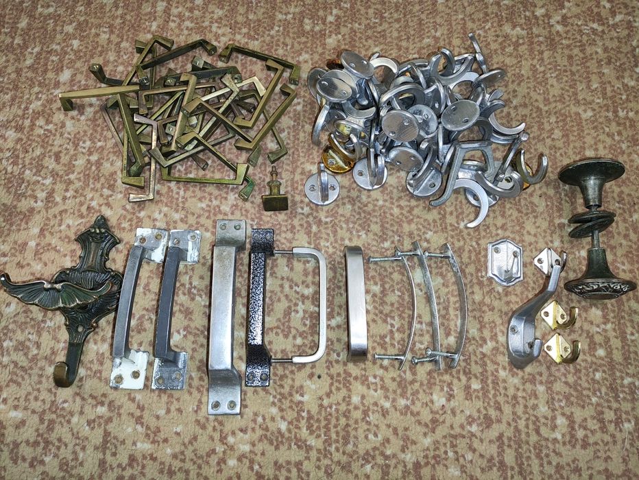 вешалка  СССР напольная устойчивая. Стулья бар.