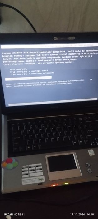 Laptop Asus 3f3 bez win