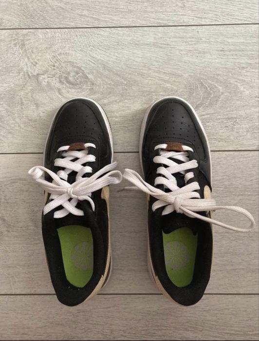 Nike Air Force 1 LV8