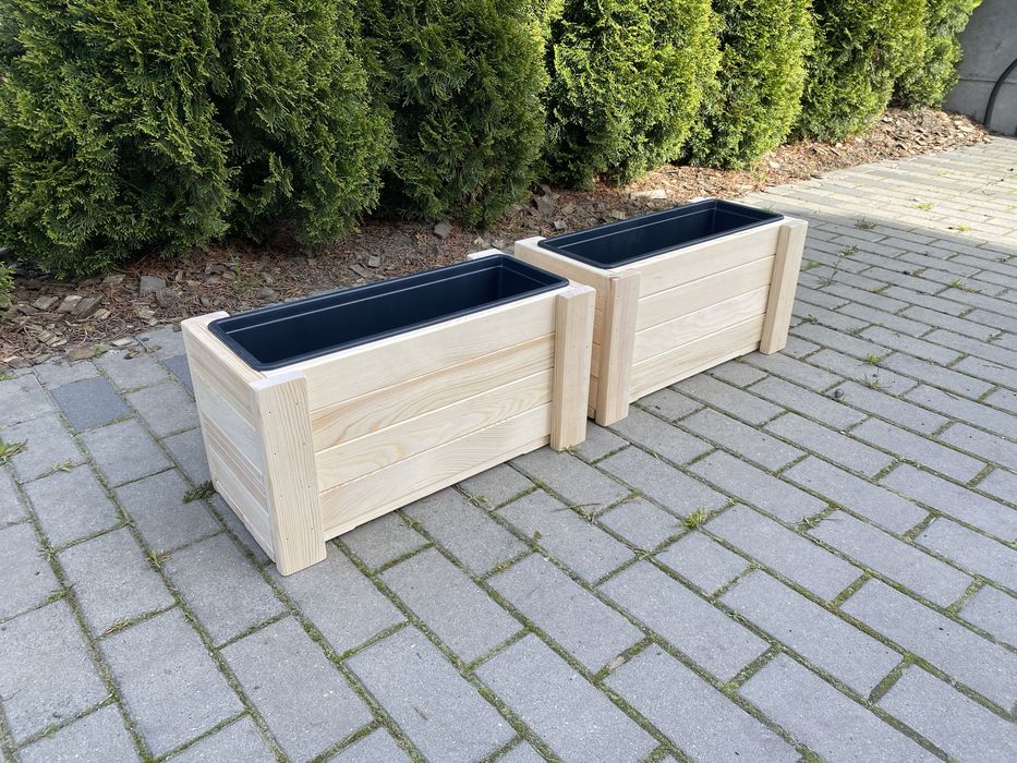 Donice drewniane z wkładem plastikowym