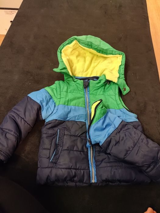 Kurtka zimowa z odpinanymi rękawkami