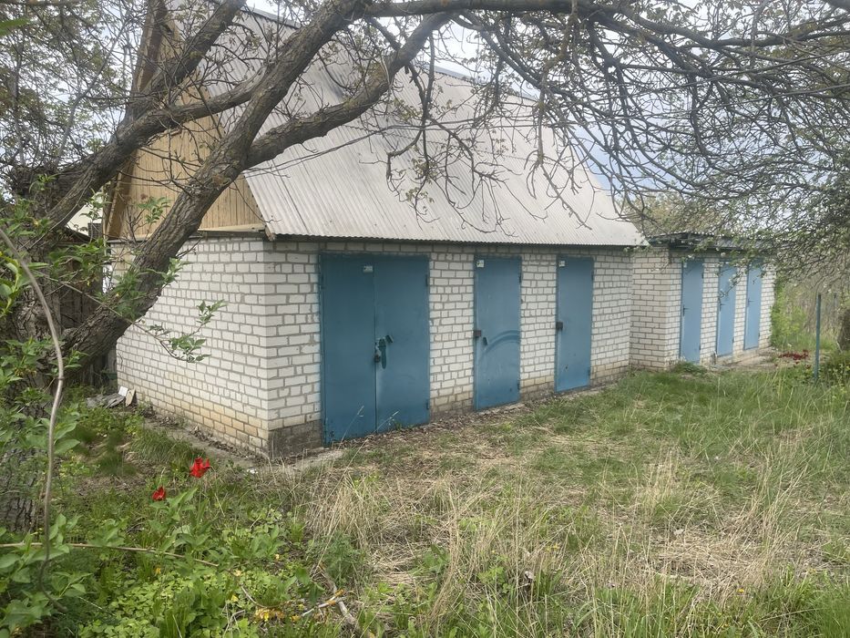 Капитальный Дом-Дача , 90 кв ; Гараж , Баня, подвал ; 25 сот приват ; р-он Терновой ( 22  км  Харьков).