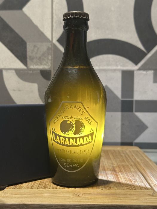 Garrafa pirogravada Refrigerantes JAL Serpa selada