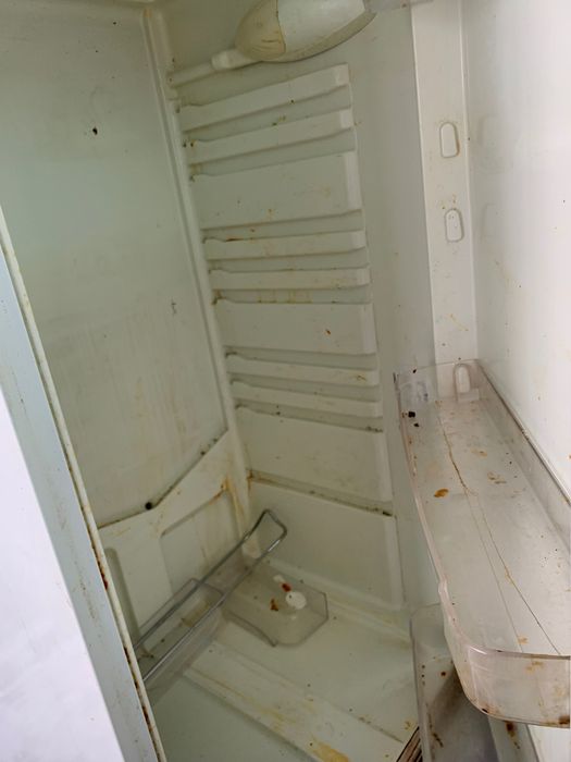 Холодильник Indesit працюючий