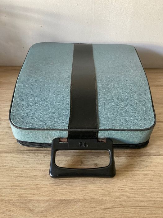 Máquina de escrever  **  Olivetti 32