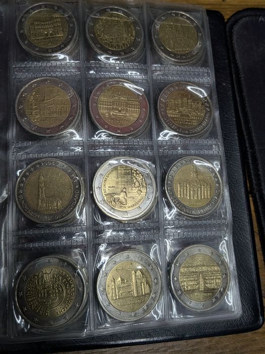 Várias Moedas 2€ comemorativas