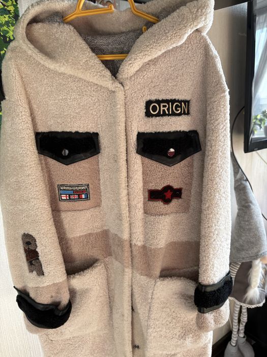 Белая мутоновая шуба/ біла мутонова шуба