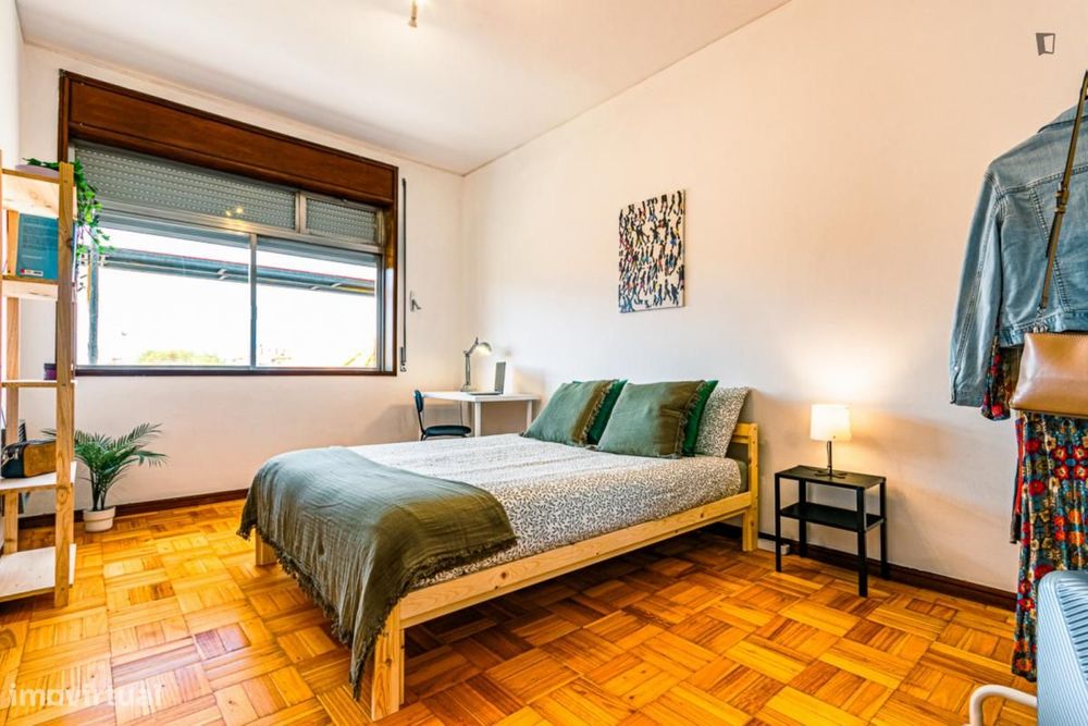 Quarto - localizado em Ramalde Porto