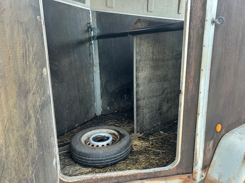 Przyczepa dla koni dmc 1500kg zarejestrowana w PL
