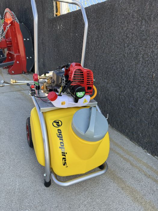Pulverizador carrinho  30 litros