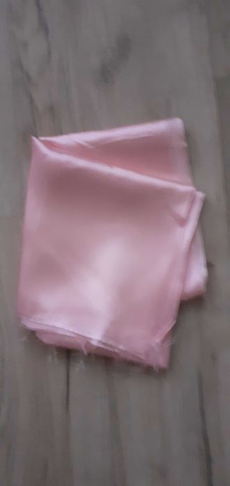 Kupon materiału typu podszewka ,nowy o wym. 1,0mx0,90m