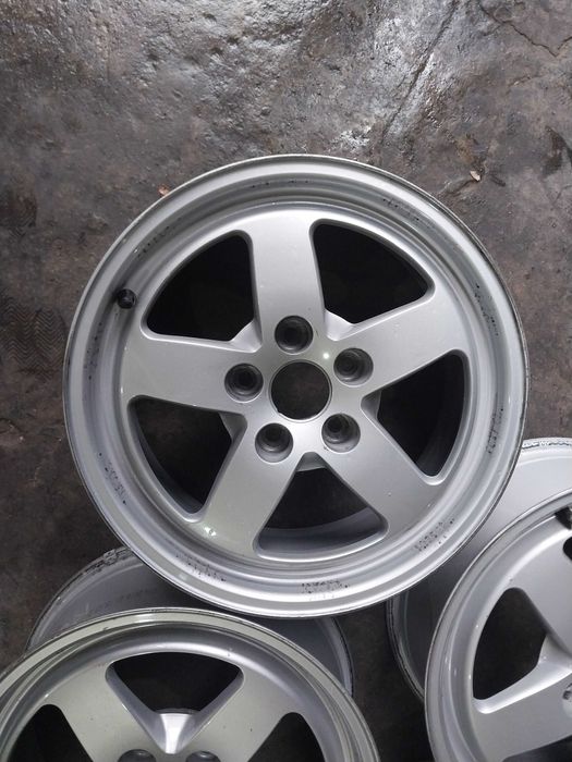 R 16   5*112   7 j   ET 35   dia 57.1. Ціна комплекту 8800.