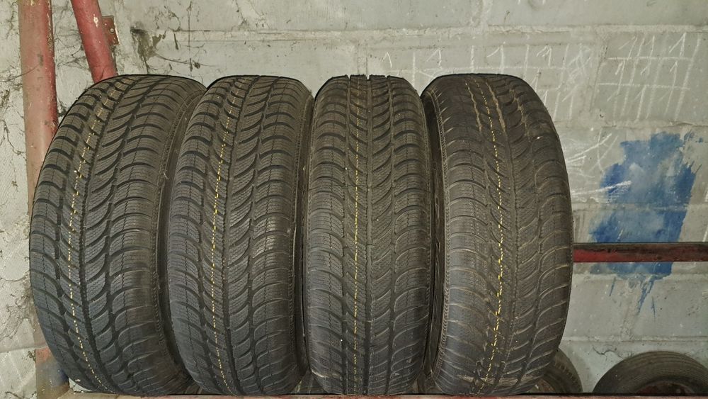 Na sprzedaż 4 koła OE Mercedes z oponami Dębica w rozmiarze 195/65 R15