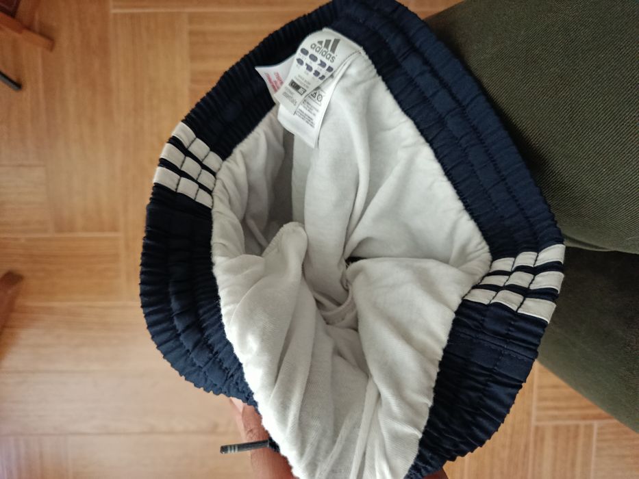 Calções adidas vintage em optimo estado