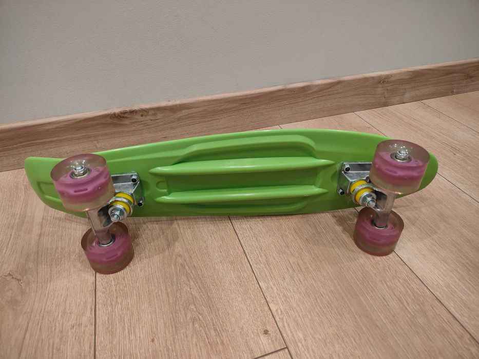 Deskorolka fiszka podświetlenie kół