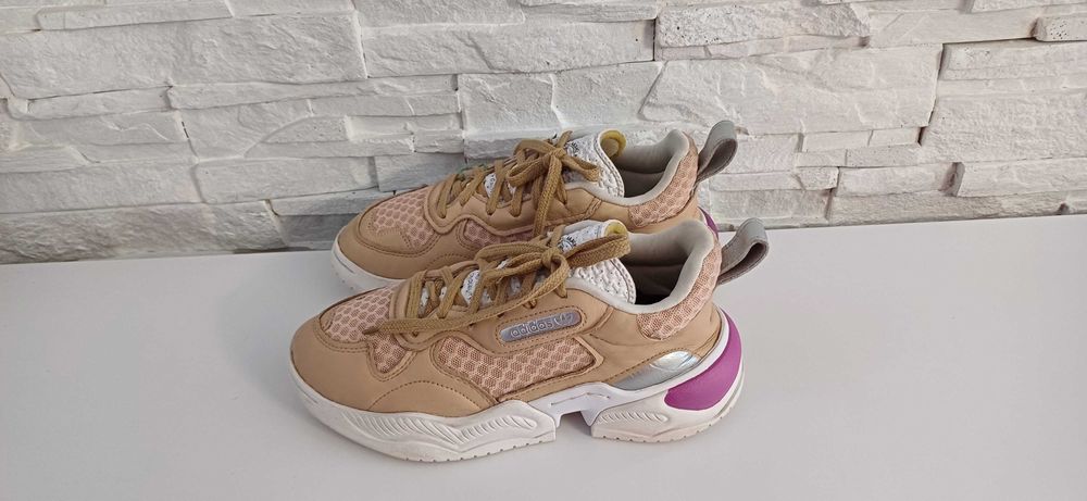 Buty ADIDAS SUPERCOURT WORLD roz.38 wkł.23,5 cm.