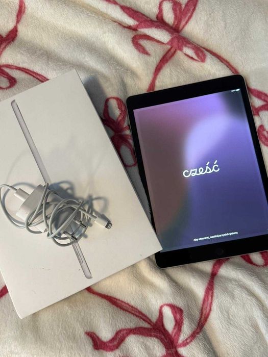ipad 9 th. 256 Gb srebrny
