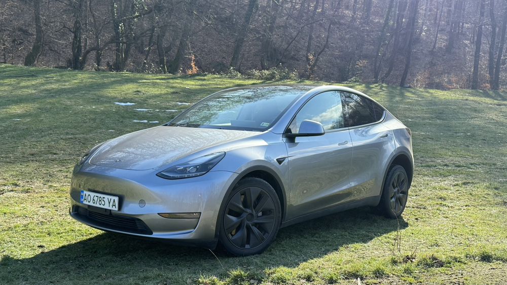 Tesla Model У 2024