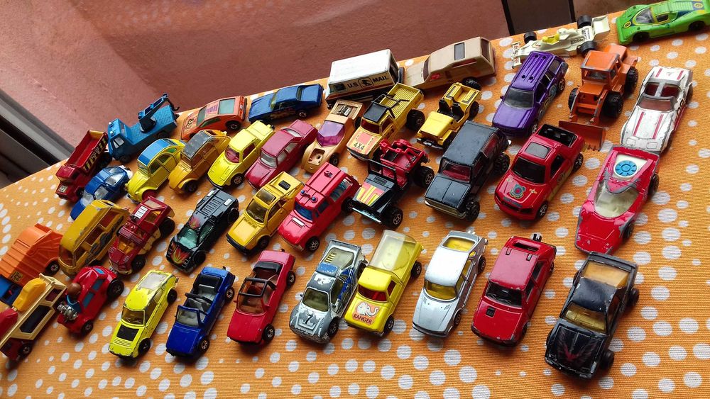 Carrinhos Majorette Corgi Tomica Matchbox