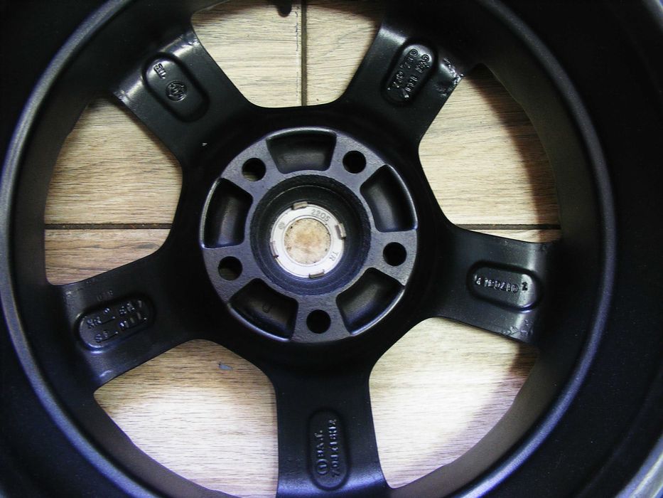 Диски R16 VW Passat,Audi A4,A6,Skoda A5,A7,Seat,Merc C,E-Klass 5/112