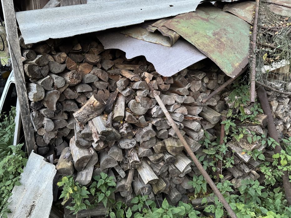 Продаю дрова сухі рубані до кухні