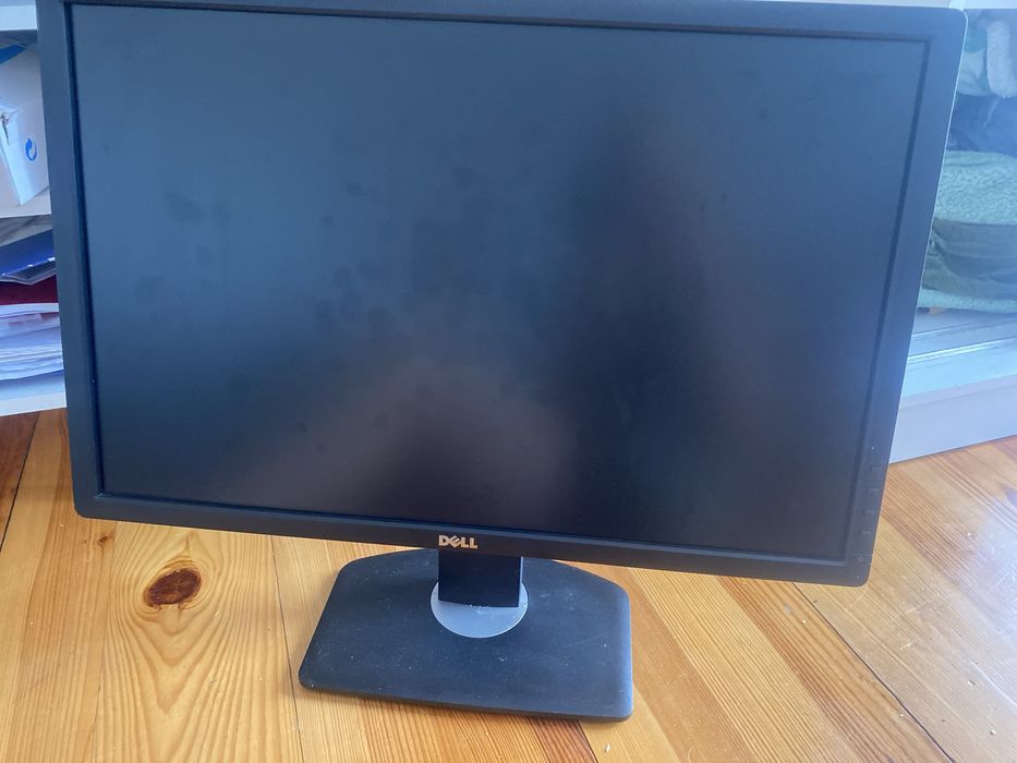 Dell 24 cale ekran na nozce stan bdb