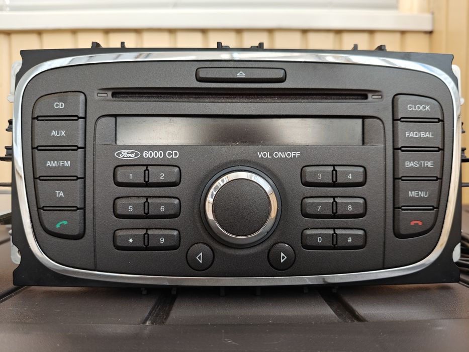 Штатна магнітола Ford Focus 2