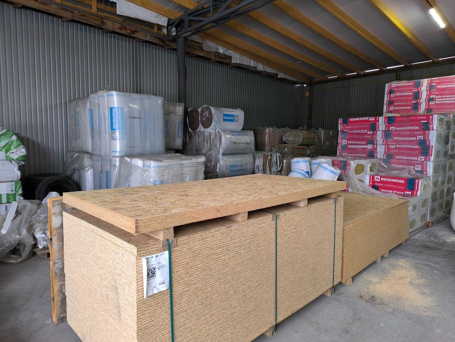 Блок, цемент, піноблоки, цегла, та інш.