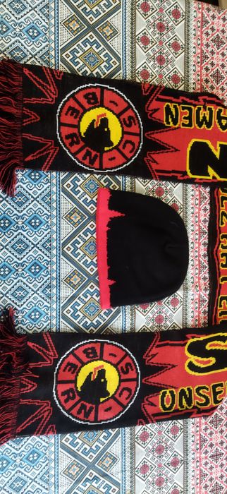 Шапка і шарф хокейного клуба