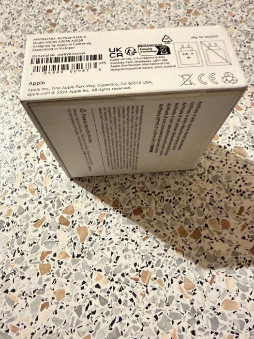 Airpods 4 anc  lewa słchawka