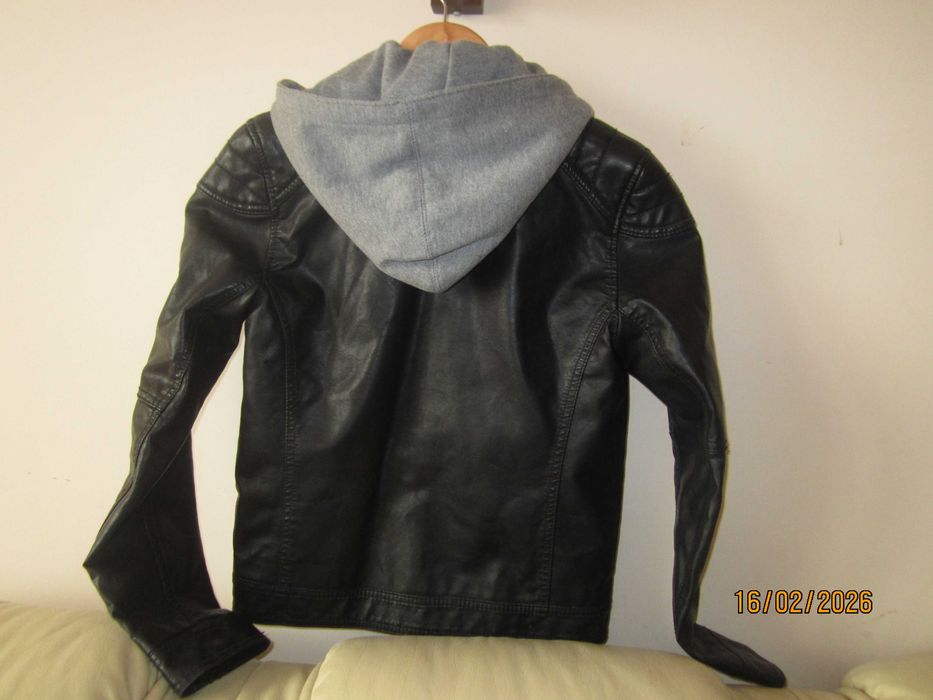 Kurtka chłopięca H&M 146 cm + kubek.