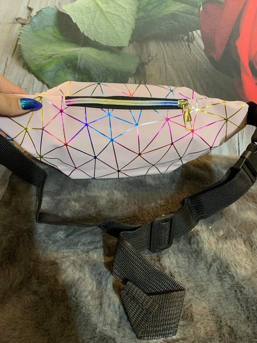 Sprzedam  ładną nerkę guess