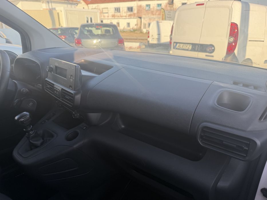 Citroen Berlingo 1.5 HDI 2022 Cammes de 8  Iva incluido no Preço