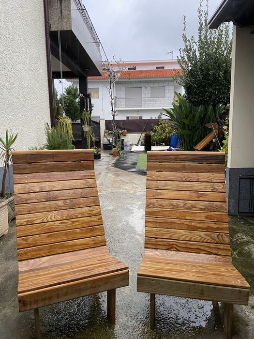 conjunto exterior de Cadeiras em Madeira bastante resistente